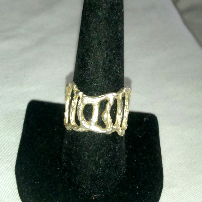 Lovely Fine Silver Custom Made Band Size 75 Lovely Fine Silver Custom Made Band Size 75